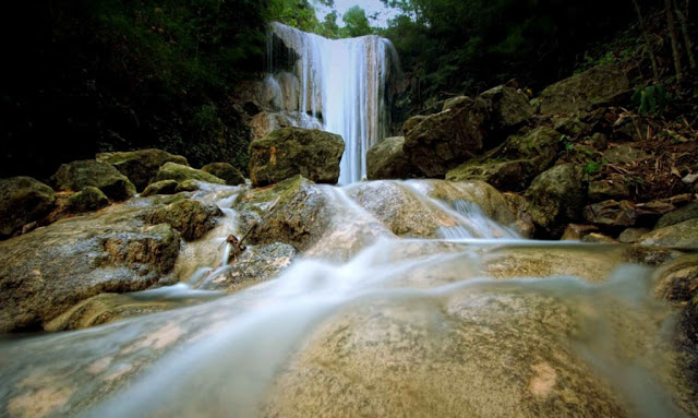 Foto Air Terjun Grojogan Sewu